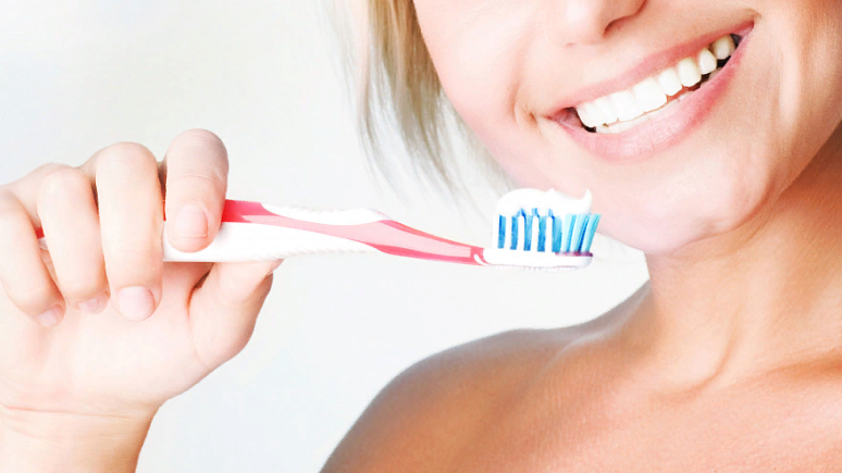 Зачем нужно использовать специальные зубные нити (флоссы)?