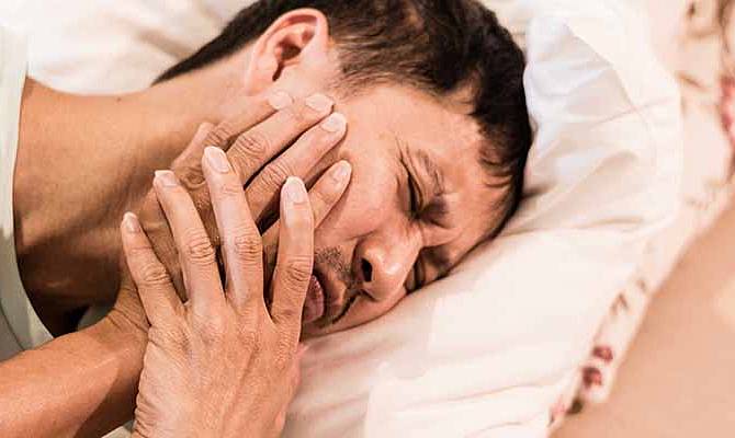 Болит зуб ночью