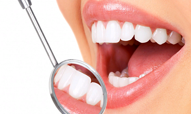 Особенности лечения передних зубов