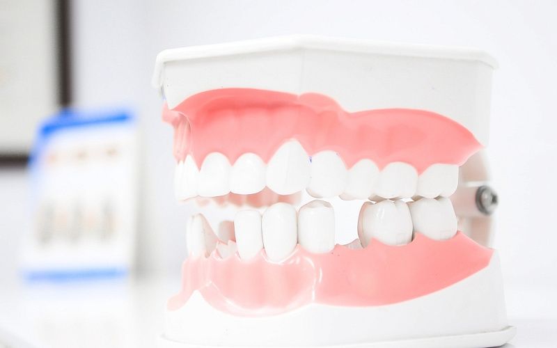 Нейлоновые зубные протезы Нейлоновые зубные протезы