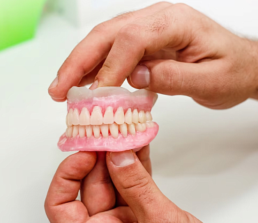 Правила пользования съемными зубными протезами