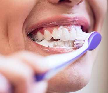 Как чистить зубы правильно?